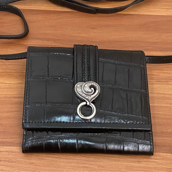 Vintage BRIGHTON Black Leather Silver Heart Crossbody Wallet W/ Removable Strap - Picture 7 of 16
